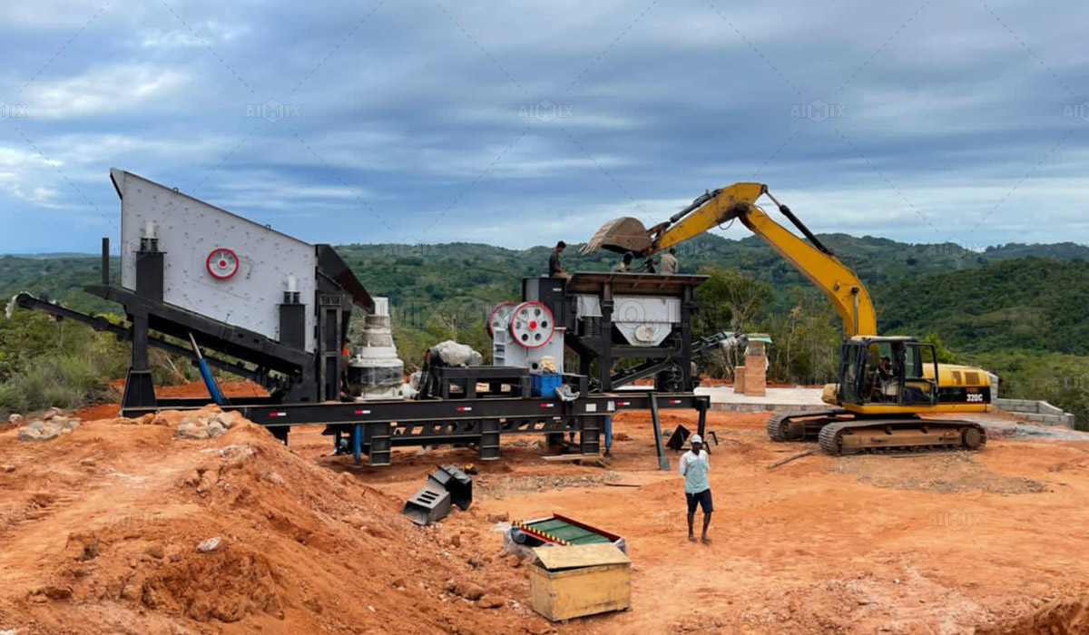 Aimix 30tph mobile crusher plant was finished install in Madagascar