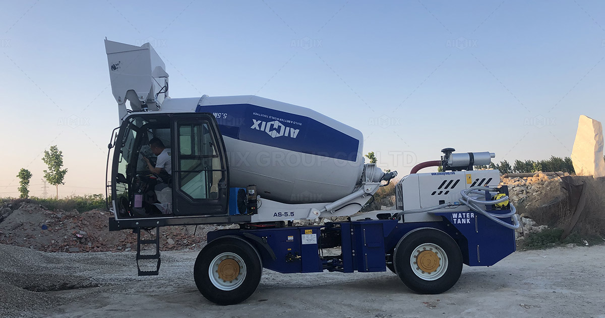 AS5.5 Self Loading Concrete Mixer Was Delivered to Riyadh City in Saudi Arabia