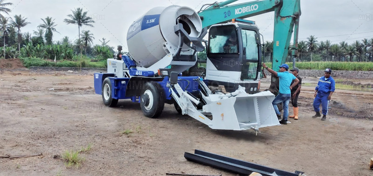 AS3.5 Self Loading Concrete Mixer Is Used For Production Of Precast Panel In Indonesia