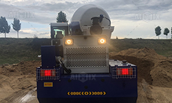 self-loading-concrete-mixer-in-Colombia