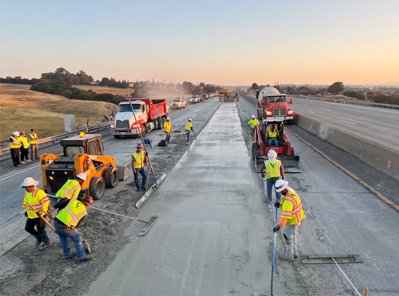 concrete-paver-machine-for-airport-road